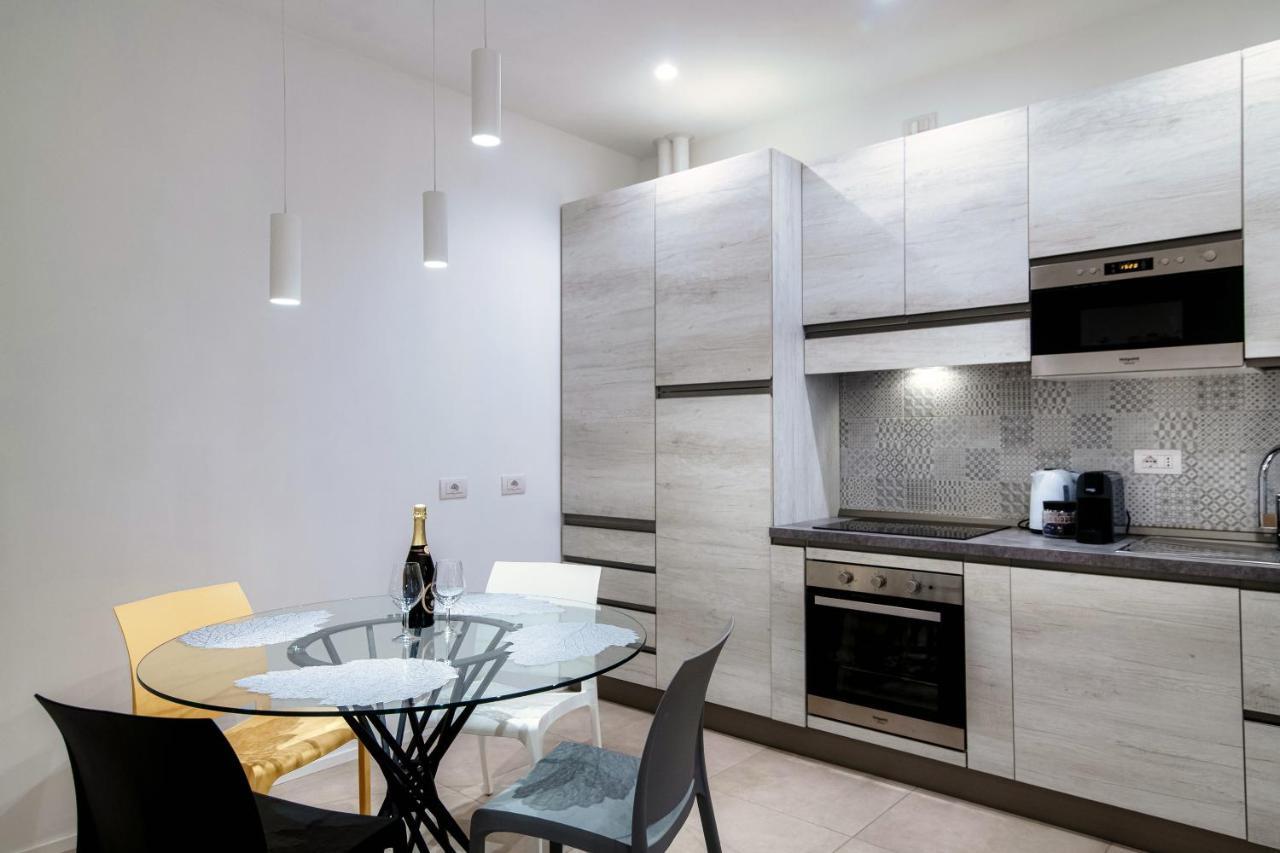 Apartamento Diaz 67 Life'S Loft - The House Of Travelers Como Exterior foto