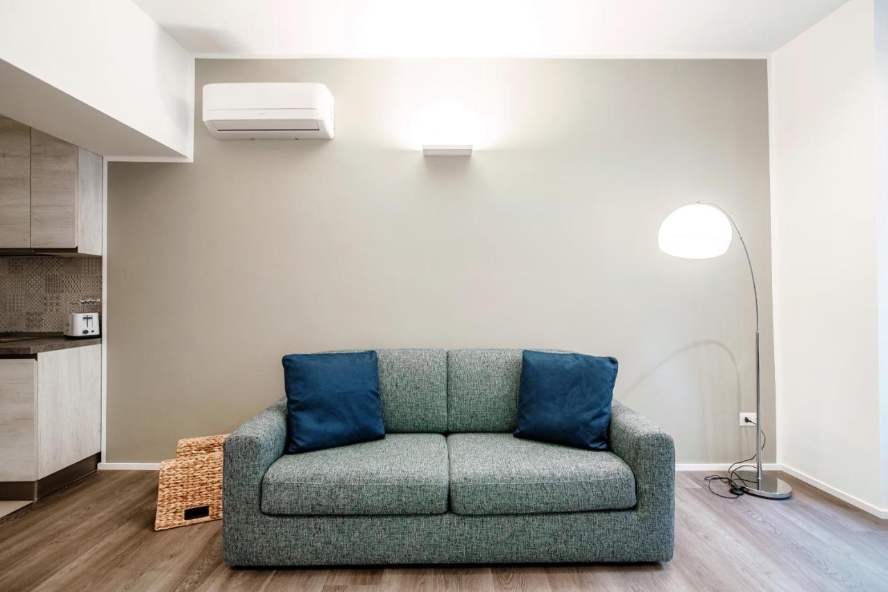 Apartamento Diaz 67 Life'S Loft - The House Of Travelers Como Exterior foto
