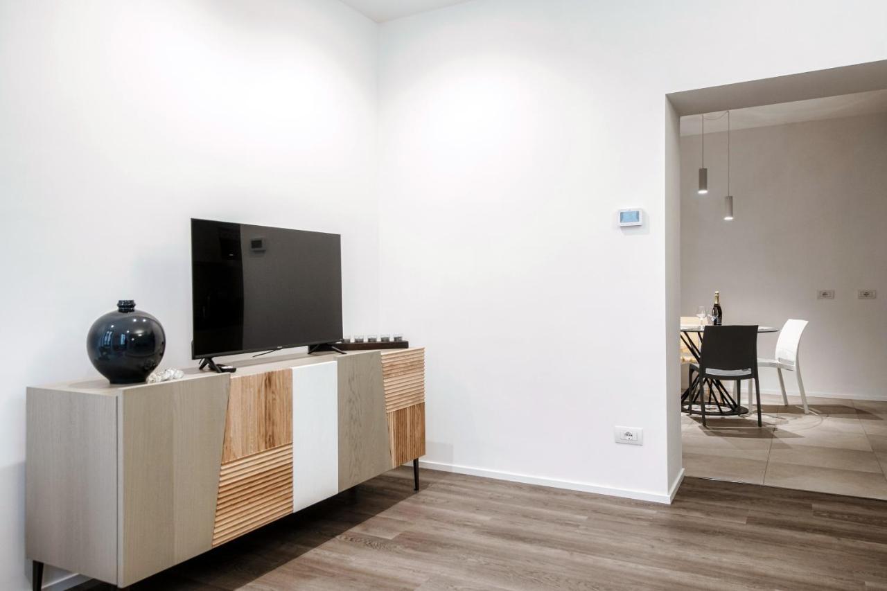 Apartamento Diaz 67 Life'S Loft - The House Of Travelers Como Exterior foto