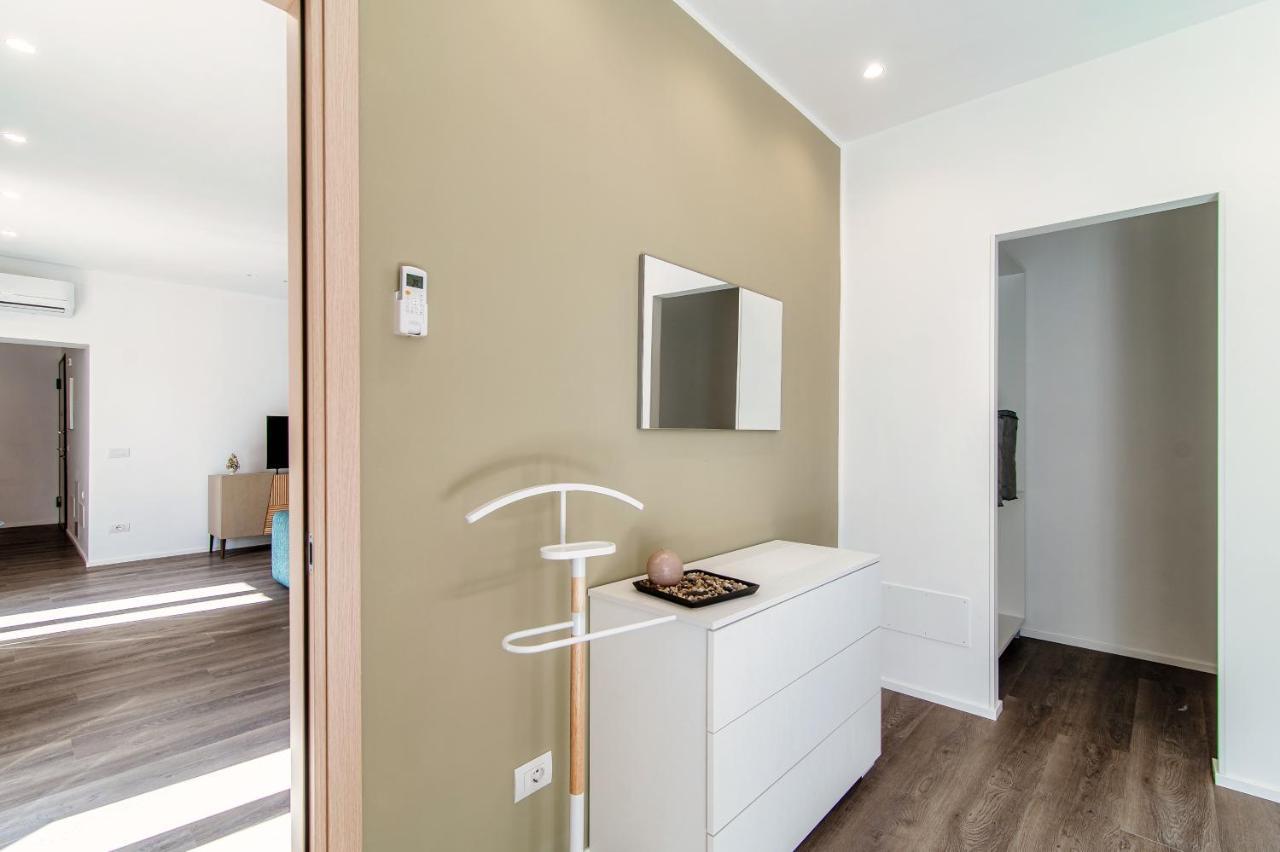 Apartamento Diaz 67 Life'S Loft - The House Of Travelers Como Exterior foto